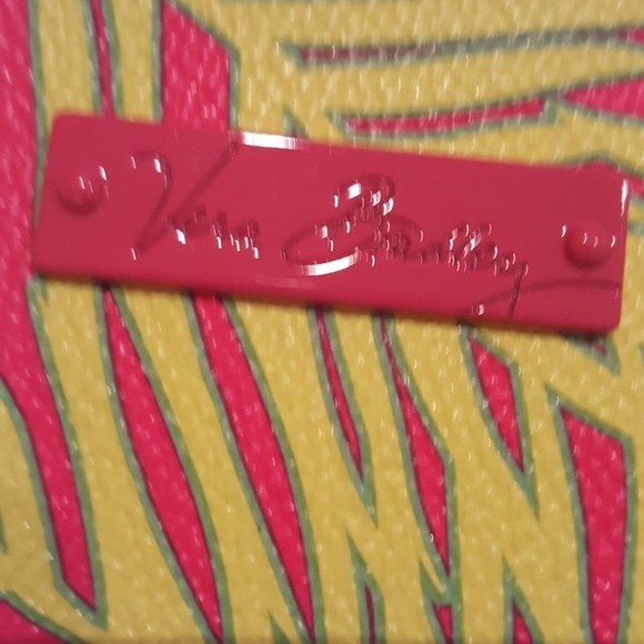 😀Vera Bradley clutch - Picture 2 of 3